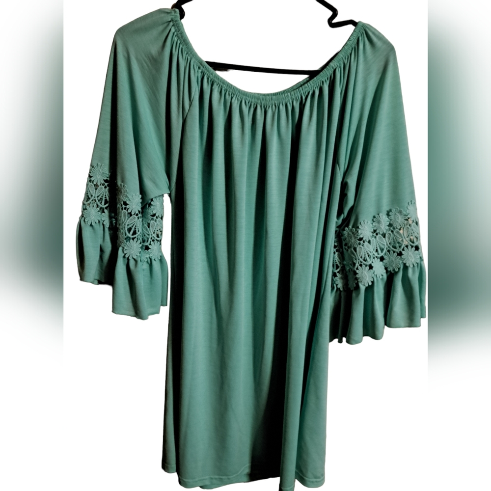 Win Win Mint Midi Tunic w/ruffled  Sleeves, L-XL